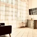 Giardino Degli Aranci 度假居 *